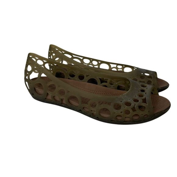 Crocs Brown Flats 8 Intricate circle Cut-Out Design - Picture 2 of 7